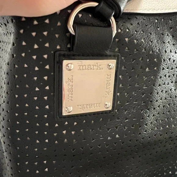 mark. brand Convertible Hobo bag to Clutch with adjustable straps - Picture 2 of 8